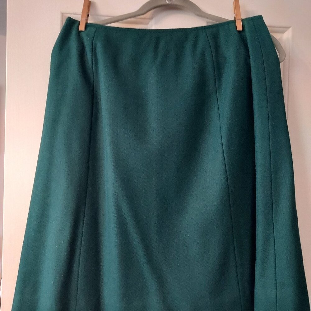 Wool skirt